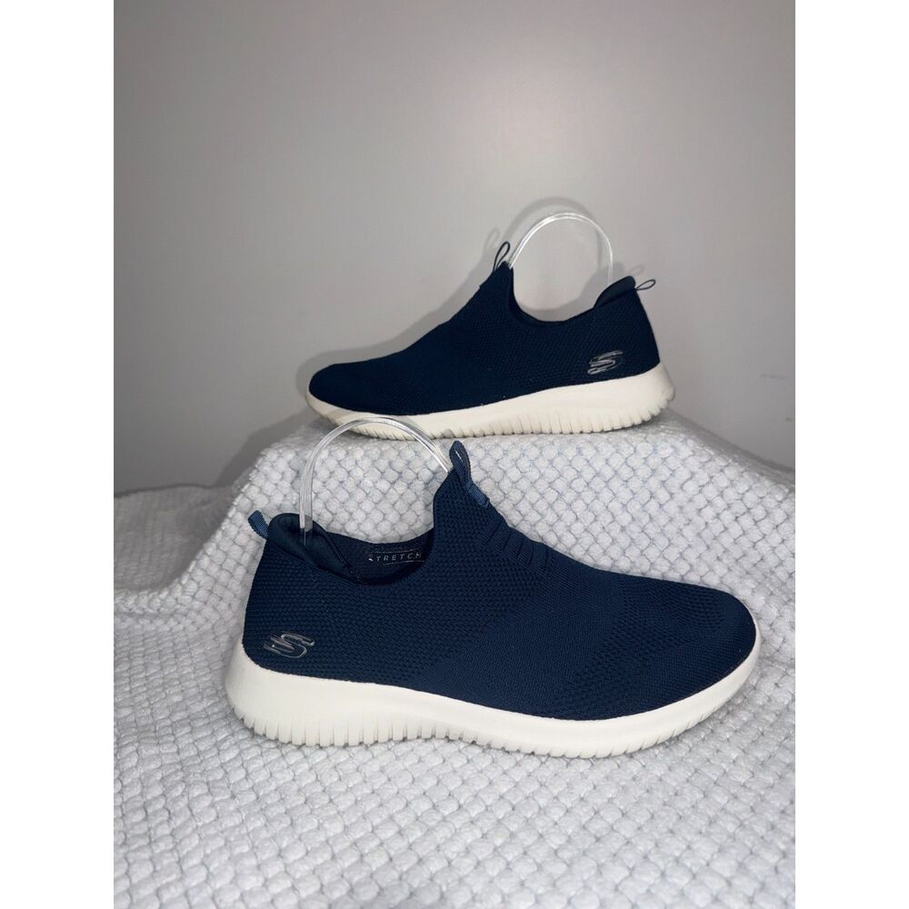 Skechers Women's Ultra Flex First Take Navy Slip Ons Size 9.5
